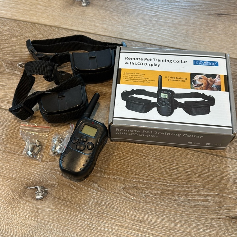 Remote Pet Training collars with LCD display train 2 dogs at once